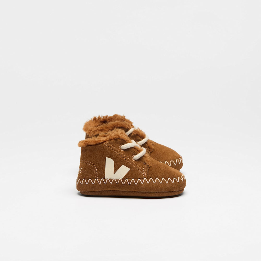 BABY FURED SUEDE VEJA X BONPOINT COGNAC CASHEW — 1