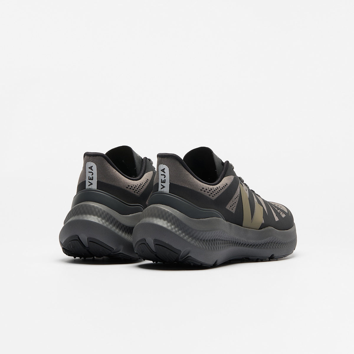 CONDOR 3 ADVANCED ENGINEERED-MESH STONE BLACK GRAFITE — 3