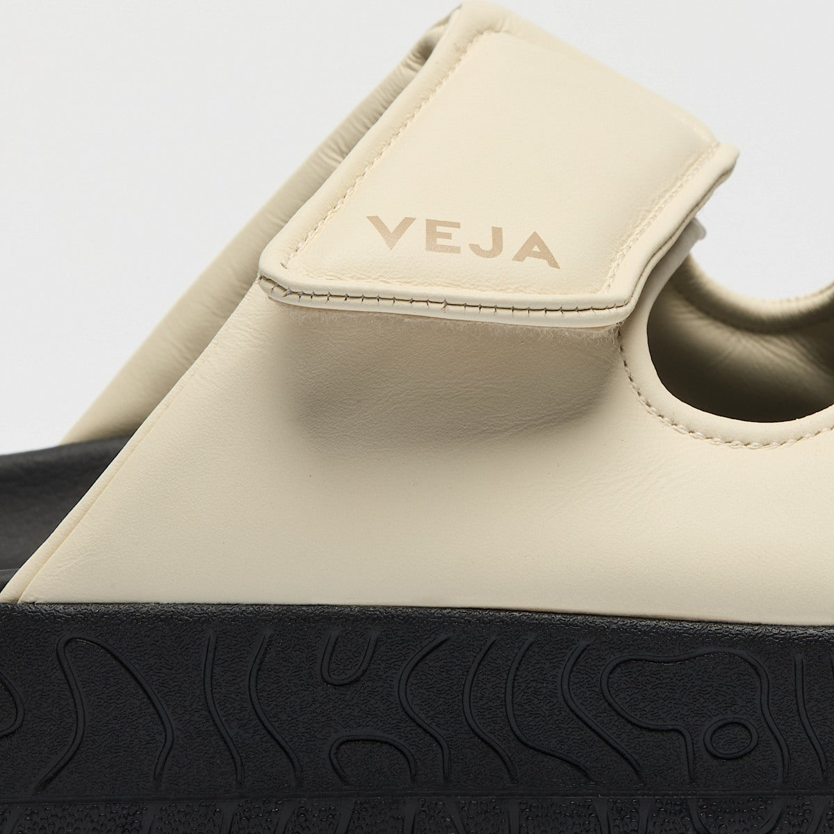 ETNA BOLD LEATHER CASHEW — 3