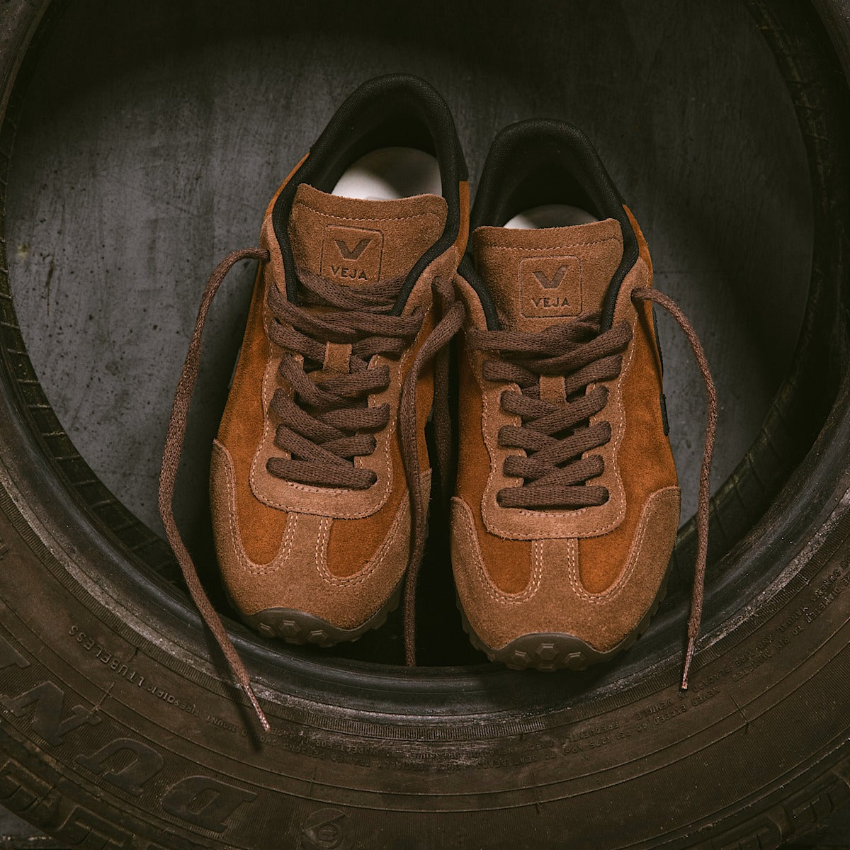 GT SUEDE COGNAC BLACK — 6