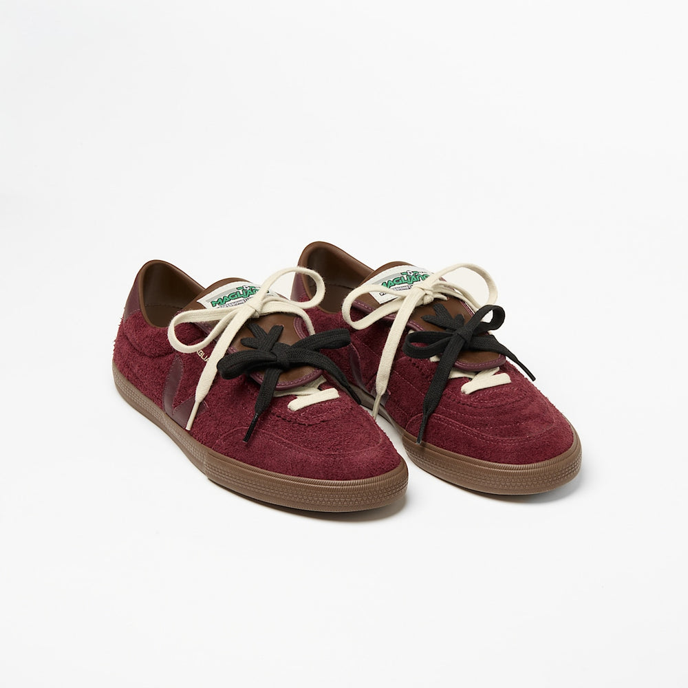 PANENKA SUEDE VEJA X MAGLIANO AMARANTE — 2