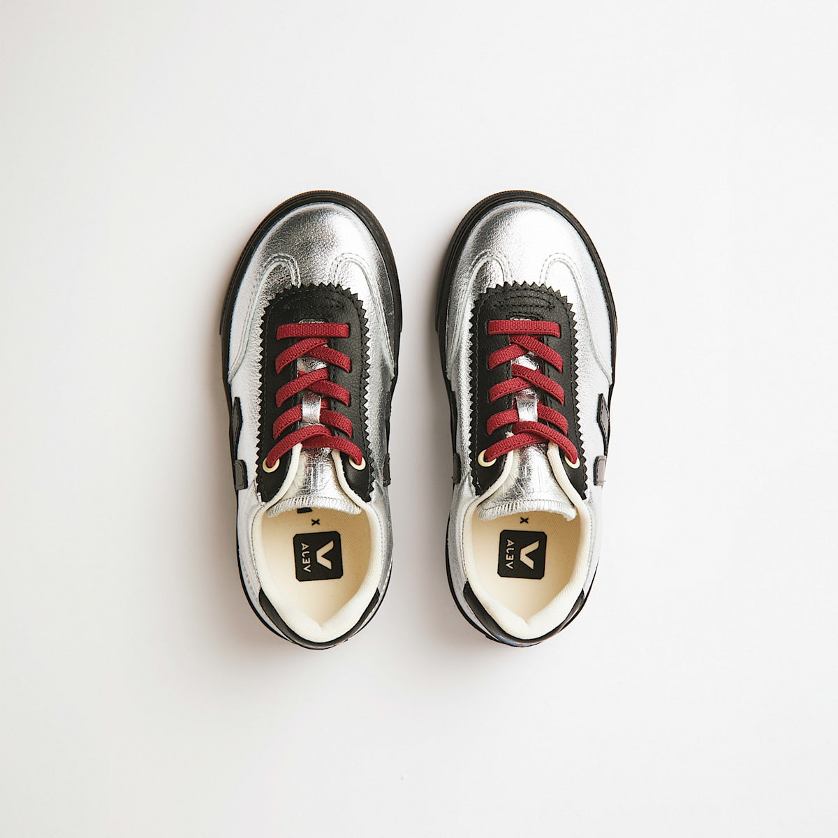 VOLLEY ELASTIC LACES LEATHER VEJA X JELLY MALLOW SILVER — 4