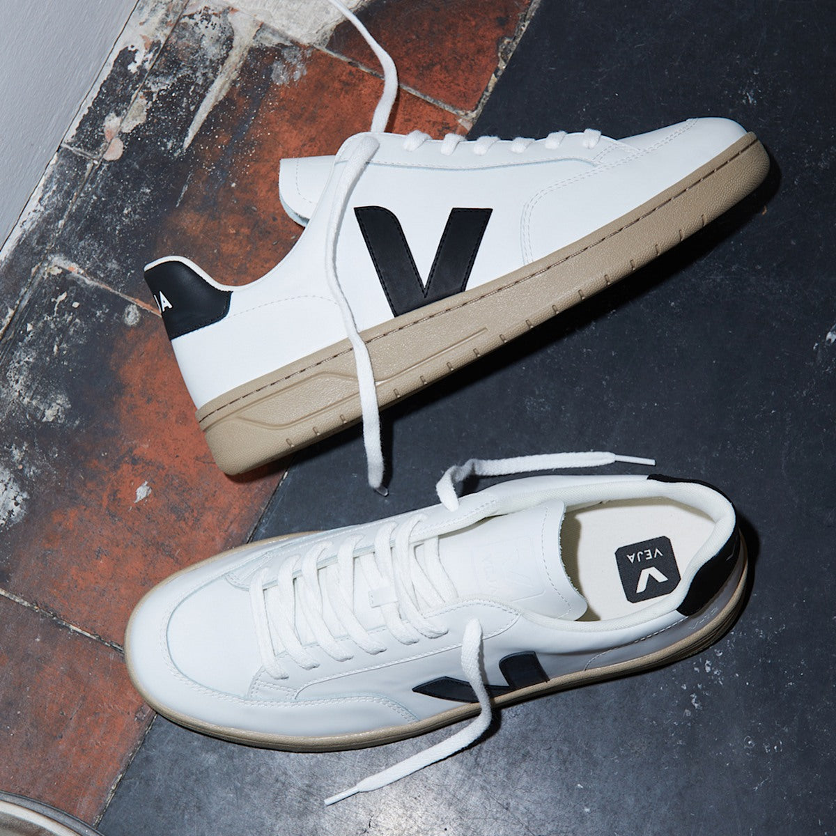 V-12 LEATHER WHITE BLACK DUNE — 4