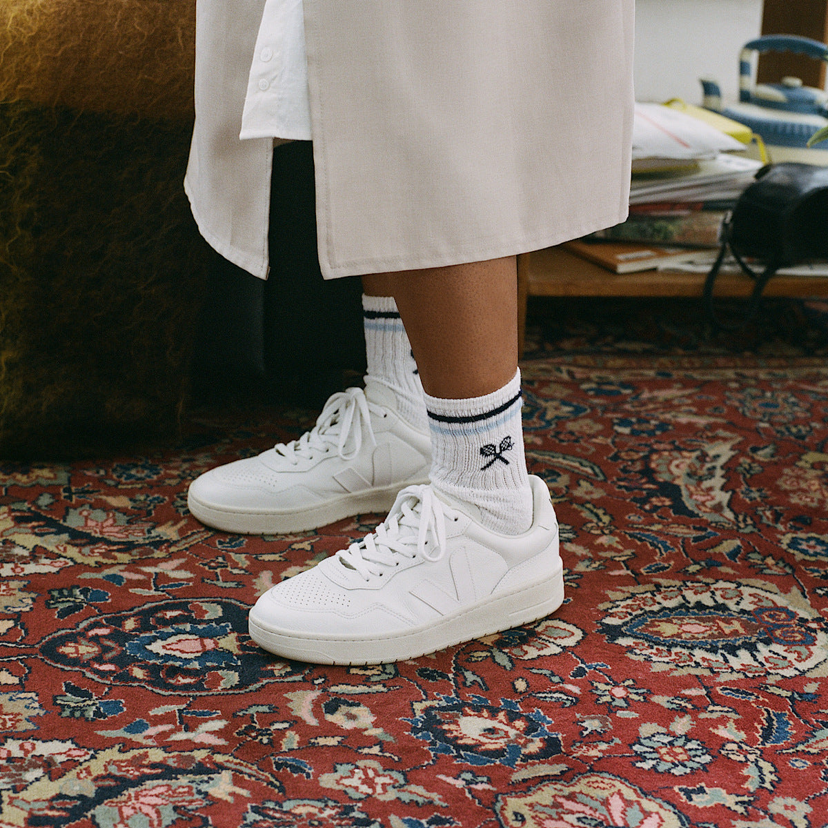 V-90 LEATHER WHITE — 5