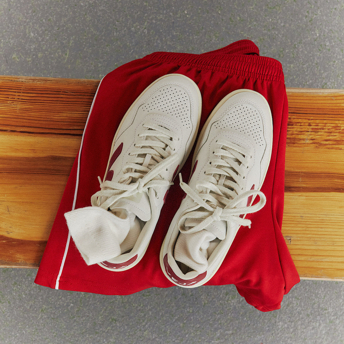 V-90 LEATHER WHITE MARSALA — 4