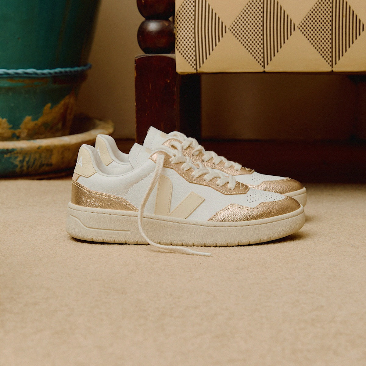 V-90 LEATHER WHITE CALCAIRE PLATINE — 5