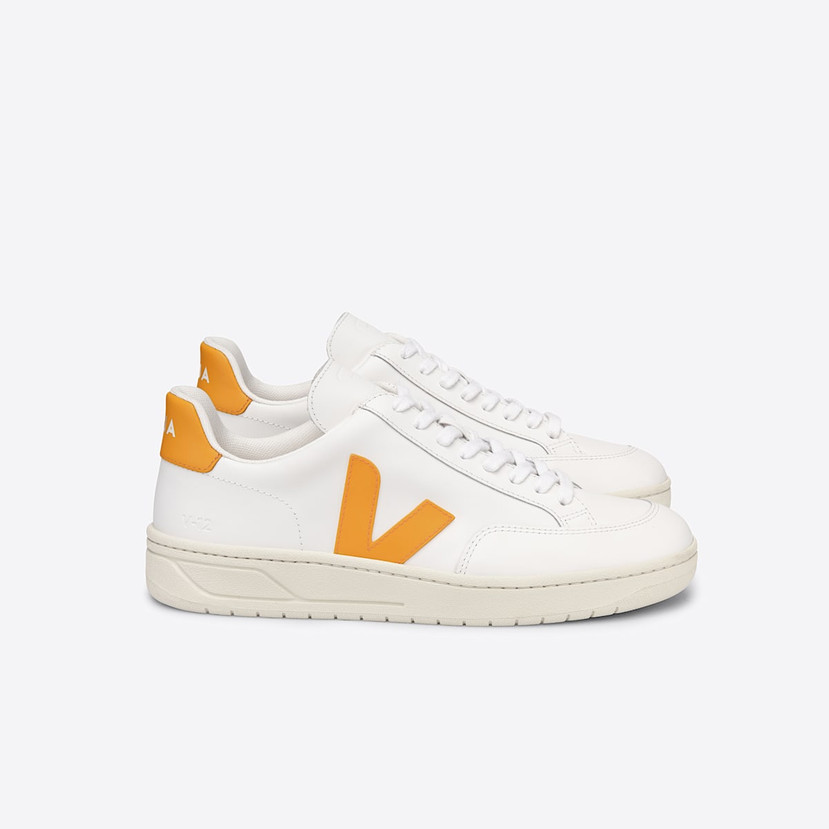 V-12 LEATHER WHITE OURO — 1