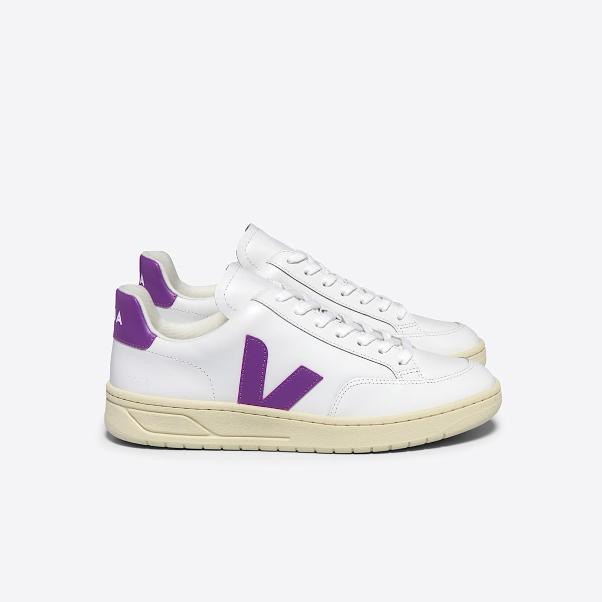 V-12 LEATHER WHITE COSMOS — 1