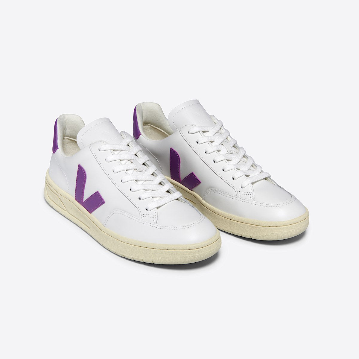 V-12 LEATHER WHITE COSMOS — 2