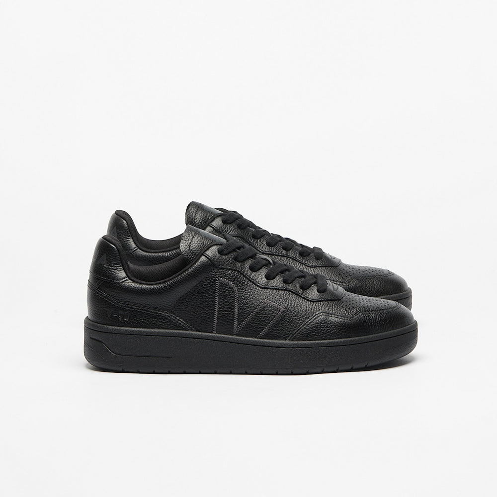 V-90 GRAINED OILED LEATHER FULL BLACK — 1
