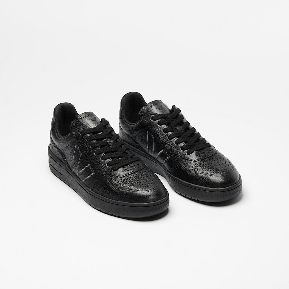 V-90 GRAINED OILED LEATHER FULL BLACK — 2