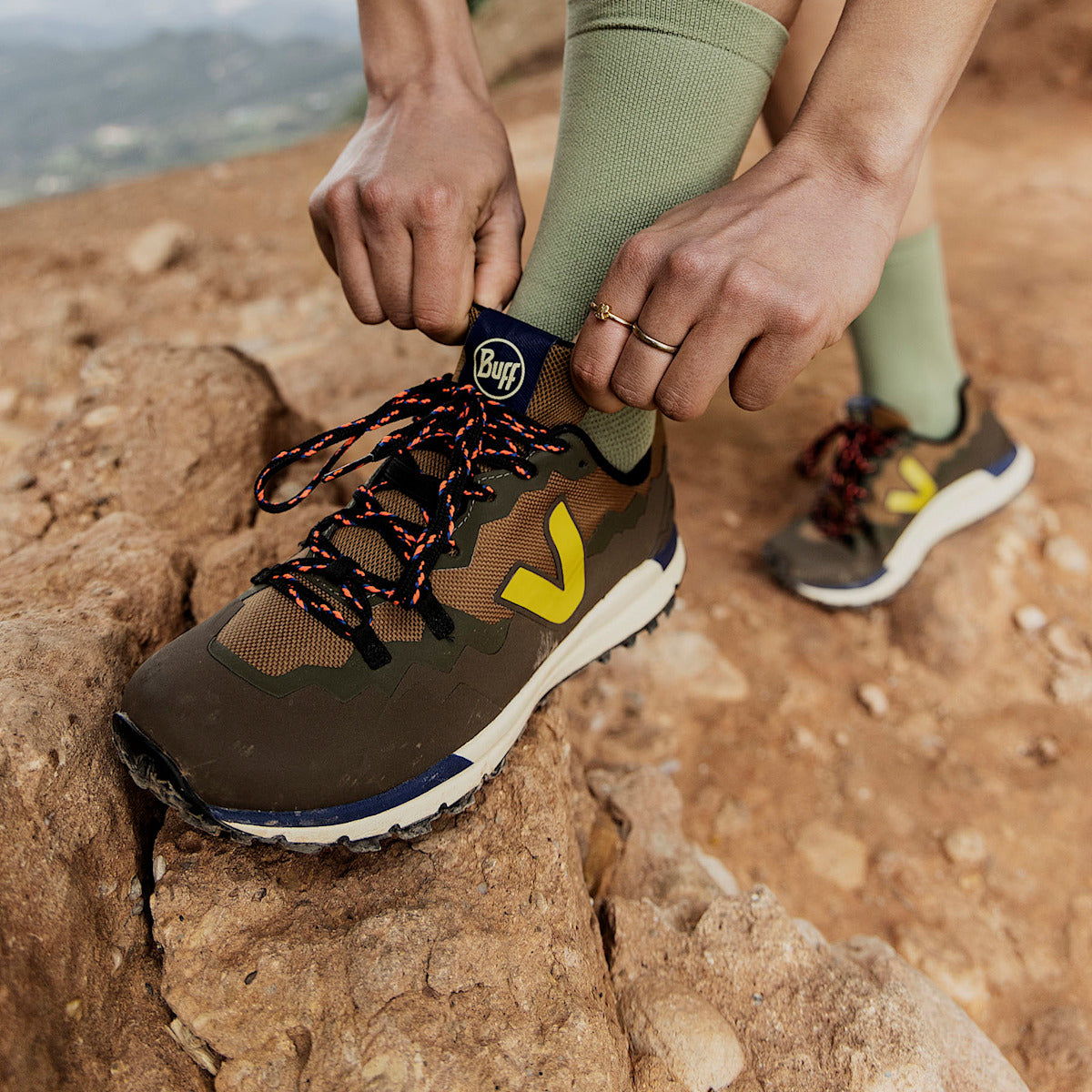 FITZ ROY TREK-SHELL VEJA X BUFF® TERRA LIQUOR — 8